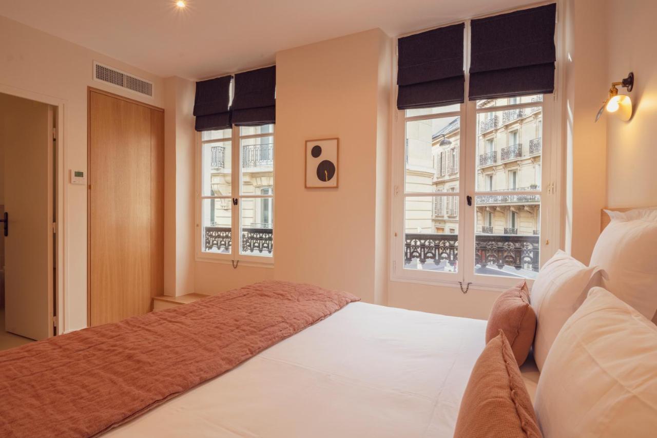 Tinah Paris, Champs Elysees Exterior photo